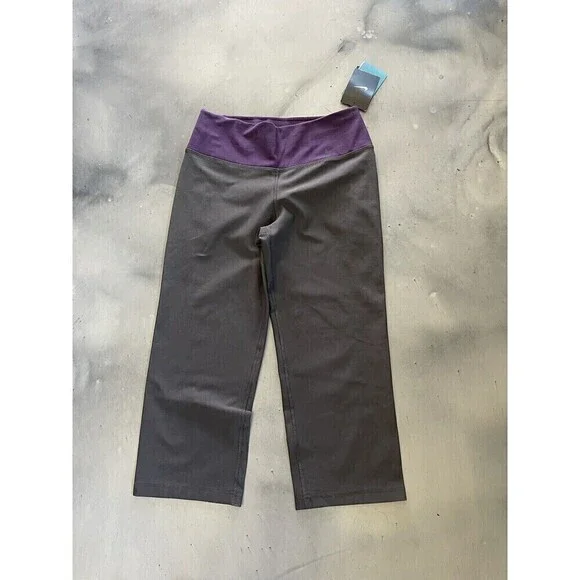 New Nike Dri Fit Womens Capri Leggings Purple Gray Sz S Activewear 5484097-067 - Picture 3 of 5